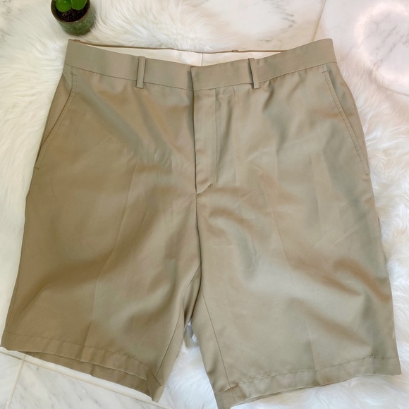 Walter Hagen khaki lightweight golf shorts sz 36 - Picture 3 of 5